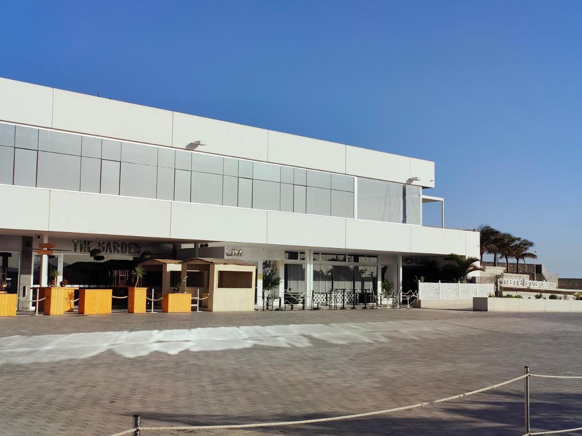 Hotel Lanzarote Pirat à Arrecife  Extérieur photo